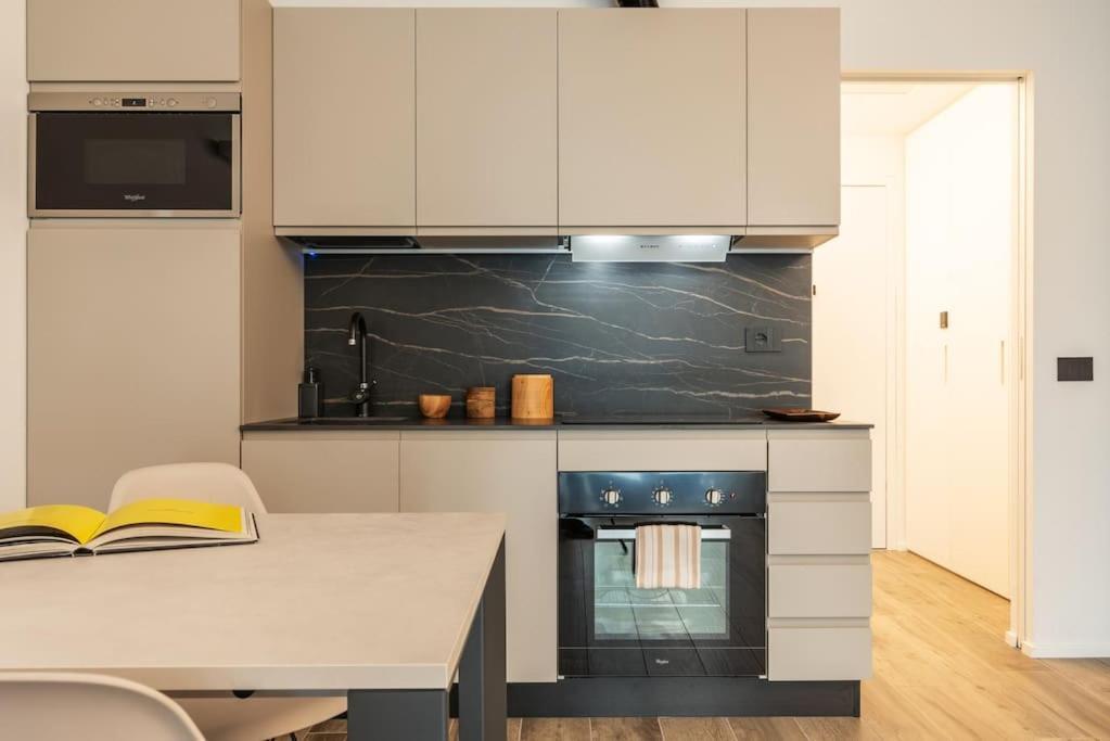 Emotichome 7 Flexyrent Studio มิลาน ภายนอก รูปภาพ