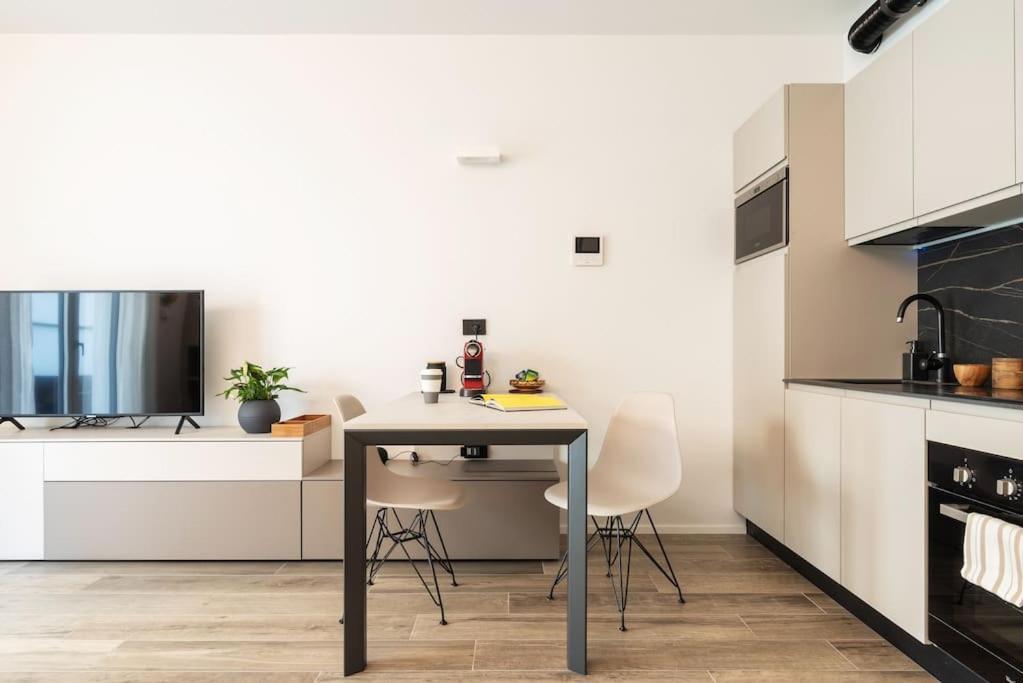 Emotichome 7 Flexyrent Studio มิลาน ภายนอก รูปภาพ